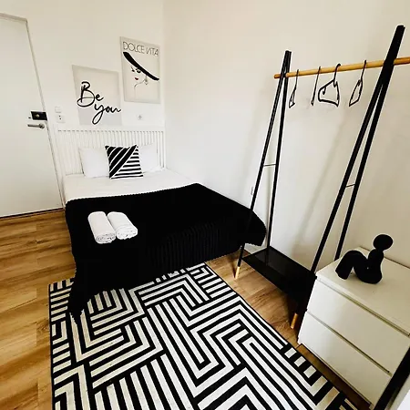 Vandrarhem Luxury In Marques De Pombal, Centre Of Lisboa