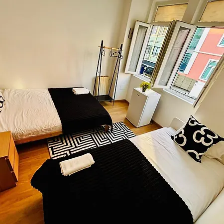 Hostel Luxury In Marques De Pombal, Centre Of *