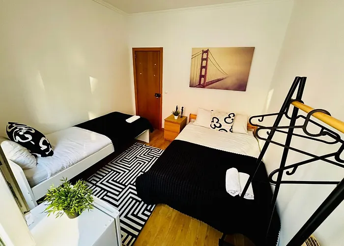 Hostel Luxury In Marques De Pombal, Centre Of Lisboa
