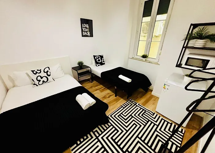 Hostel Luxury In Marques De Pombal, Centre Of