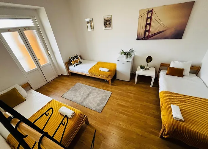 Hostel Luxury In Marques De Pombal, Centre Of *
