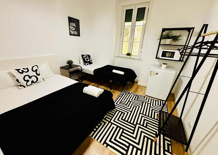 Luxury In Marques De Pombal, Centre Of Hostel Lisboa