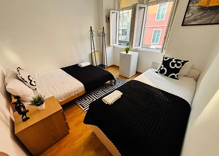 Hostel Luxury In Marques De Pombal, Centre Of Lisboa