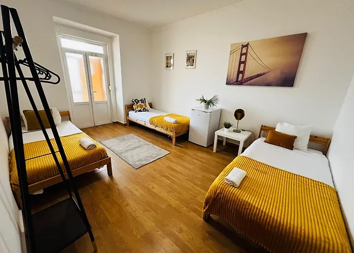 Vandrerhjem Luxury In Marques De Pombal, Centre Of Lisboa